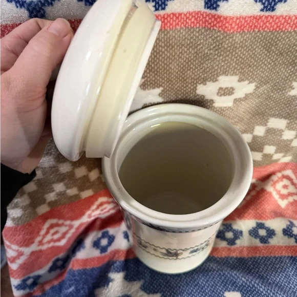 Winnie The Pooh ceramic canister with 100 acre woods pattern - Picture 4 of 5